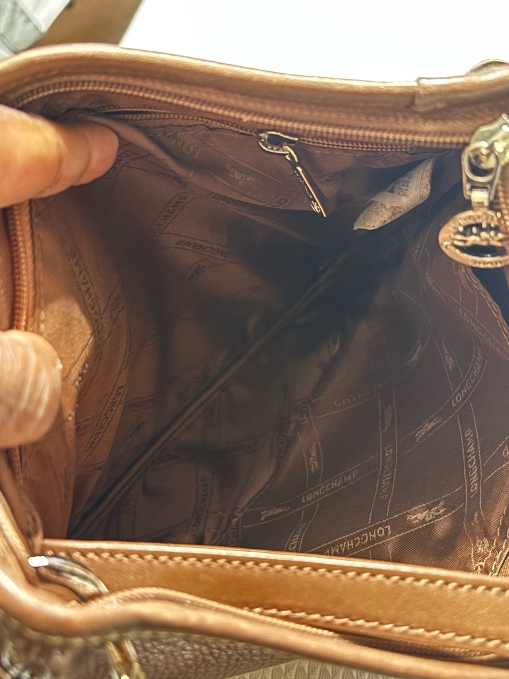 Longchamp Brown Leather Pebbled Crossbody Bag with Adjustable Strap - Picture 8 of 16